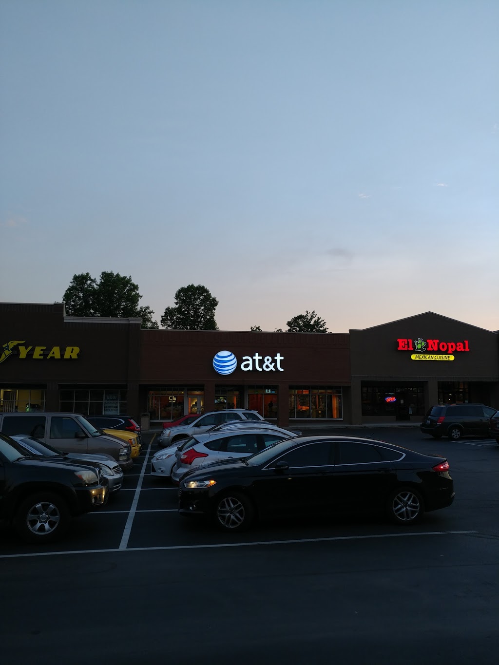 AT&T Store | 3014 Bardstown Rd, Louisville, KY 40205, USA | Phone: (502) 451-4949