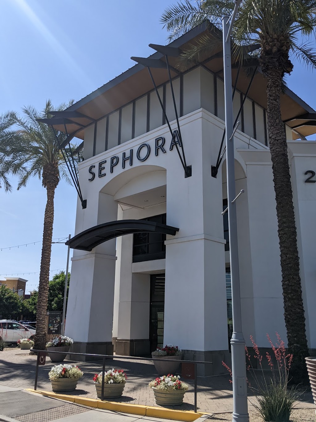 SEPHORA | 2460 W Happy Valley Rd Suite 1161, Phoenix, AZ 85085, USA | Phone: (602) 325-1400