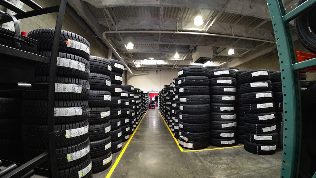 Costco Tire Center | 6100 Sepulveda Blvd, Los Angeles, CA 91411, USA | Phone: (818) 464-1490