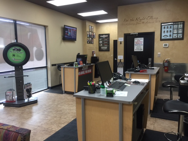 Community Tire Pros & Auto Repair | 12251 N 51st Ave, Glendale, AZ 85304, USA | Phone: (602) 978-0251