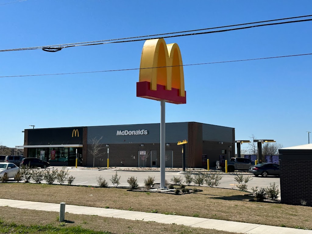 McDonalds | 952 S Broadway St, Joshua, TX 76058, USA | Phone: (214) 971-8991