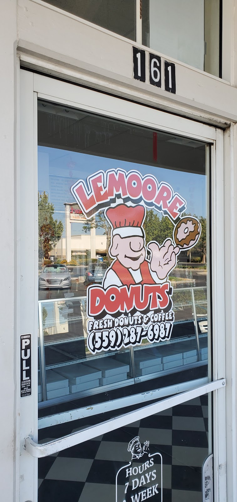 Lemoore Donut | 161 Hanford Armona Rd, Lemoore, CA 93245, USA | Phone: (559) 287-6987