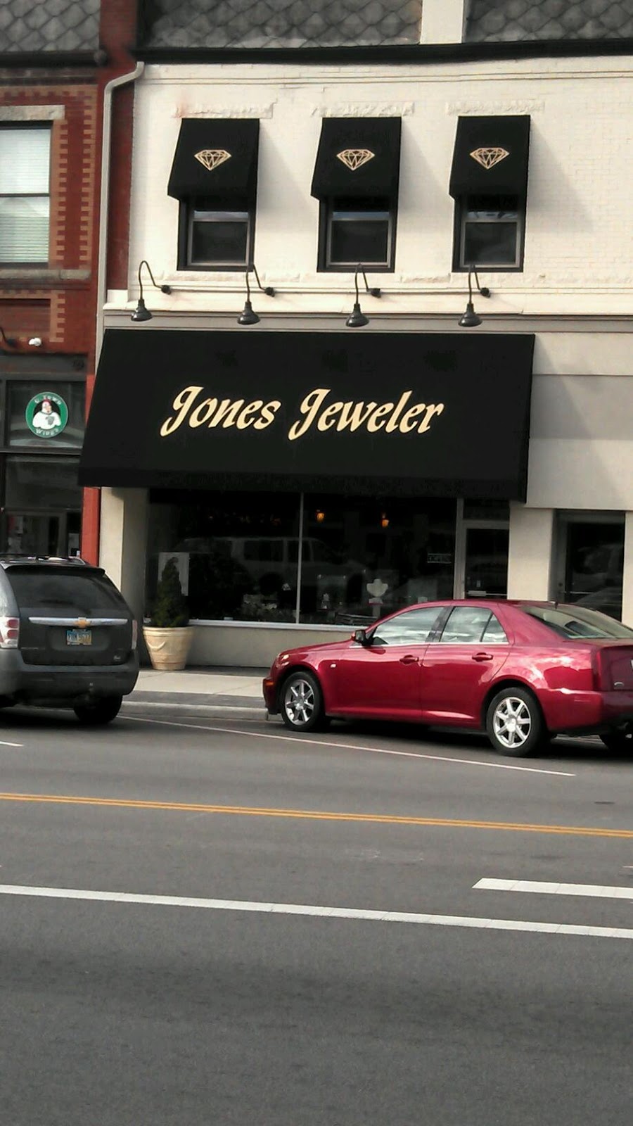 Jones Jeweler | 105 S Main St, Celina, OH 45822, USA | Phone: (419) 586-3270