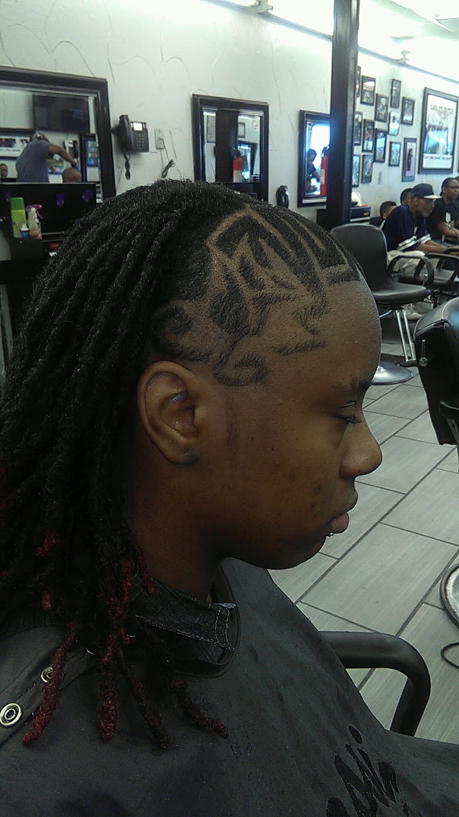 Classic Cuts & Styles | 3250 W Pleasant Run Rd Suite 235, Lancaster, TX 75146, USA | Phone: (972) 217-2020