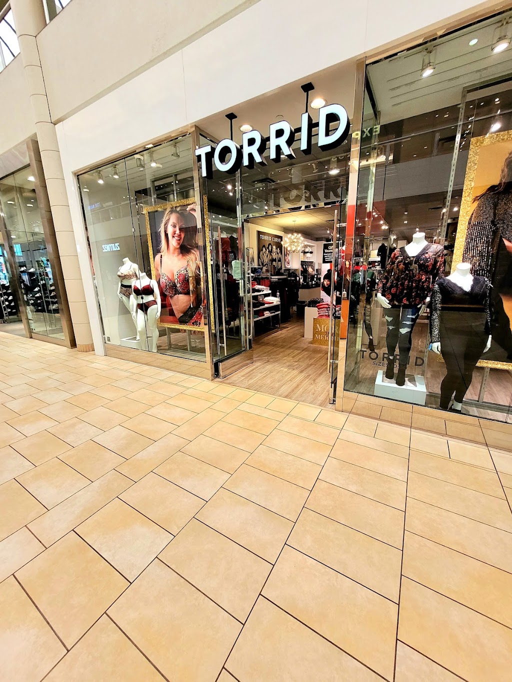 Torrid | 1768 Montebello Town Ctr Space # A13, Montebello, CA 90640, USA | Phone: (323) 726-6730