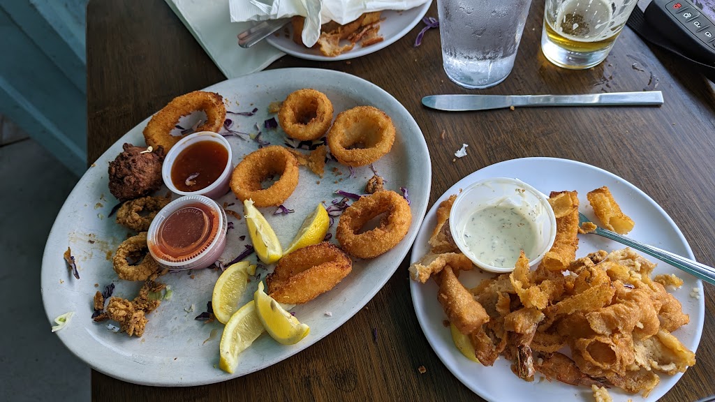 Sharkey’s Sharkbite Grill | 522 Caribbean Dr, Key Largo, FL 33037, USA | Phone: (305) 453-0999