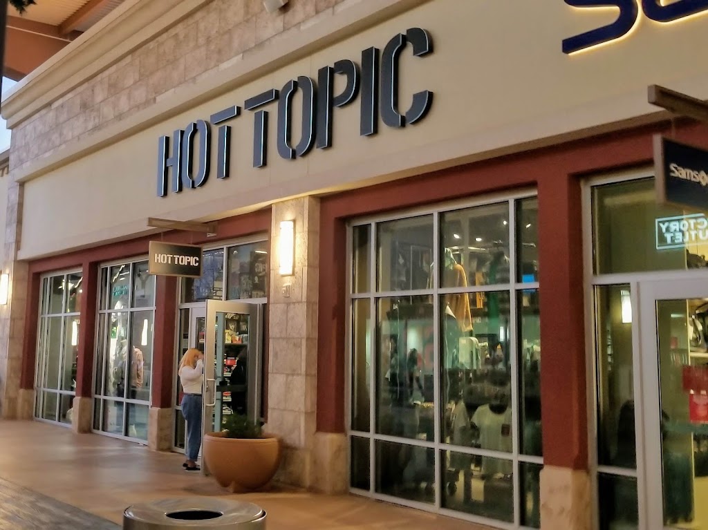 Hot Topic | 15853 N Fwy STE 1030, Fort Worth, TX 76177, USA | Phone: (682) 831-9345