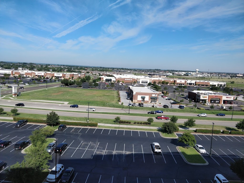 HOTWORX - Norman, OK (University Town Center) | 2216 24th Ave NW, Norman, OK 73069, USA | Phone: (405) 310-2262