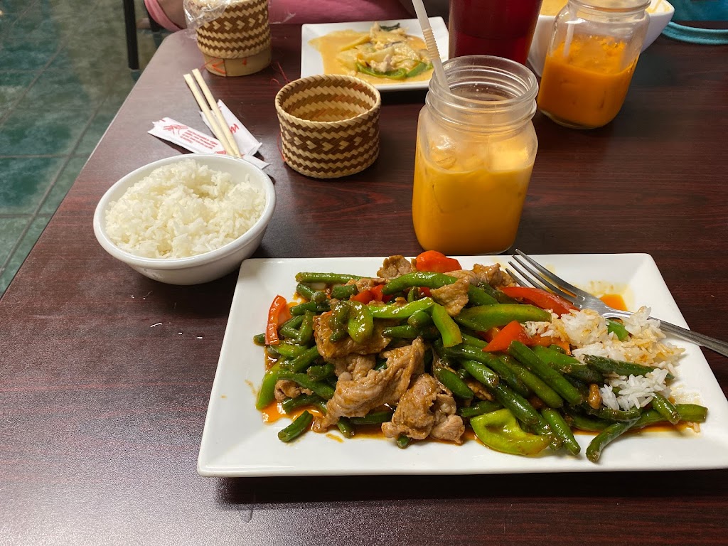 Nois Thai Kitchen | 524-526 Milton Way, St Helens, OR 97051 | Phone: (971) 222-4817