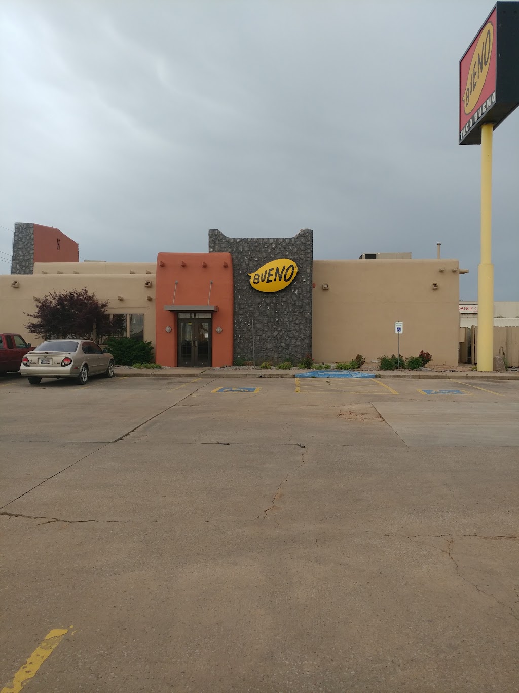 Taco Bueno | 6112 S Garnett Rd, Broken Arrow, OK 74012, USA | Phone: (918) 398-8212