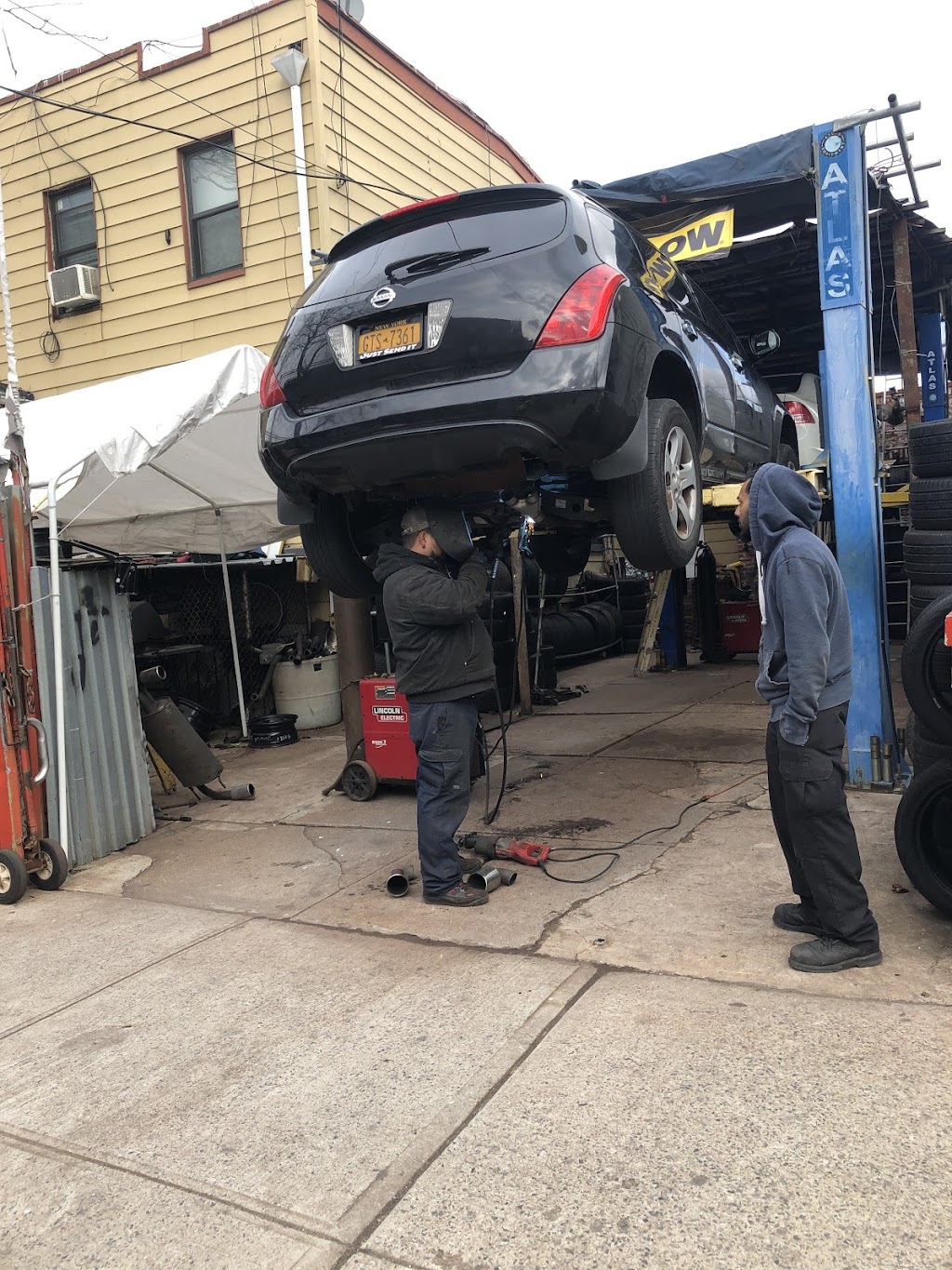 Fast Muffler & Tire | 195 Logan St, Brooklyn, NY 11208, USA | Phone: (704) 953-2417