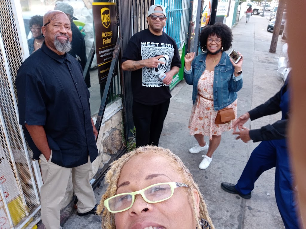 La House of Treeslounge | 6563 S Normandie Ave, Los Angeles, CA 90044, USA | Phone: (323) 915-2862