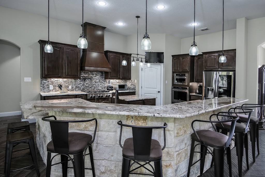 Chris Matthews Custom Homes | 367 Bear Ridge Dr, La Vernia, TX 78121, USA | Phone: (210) 287-4220