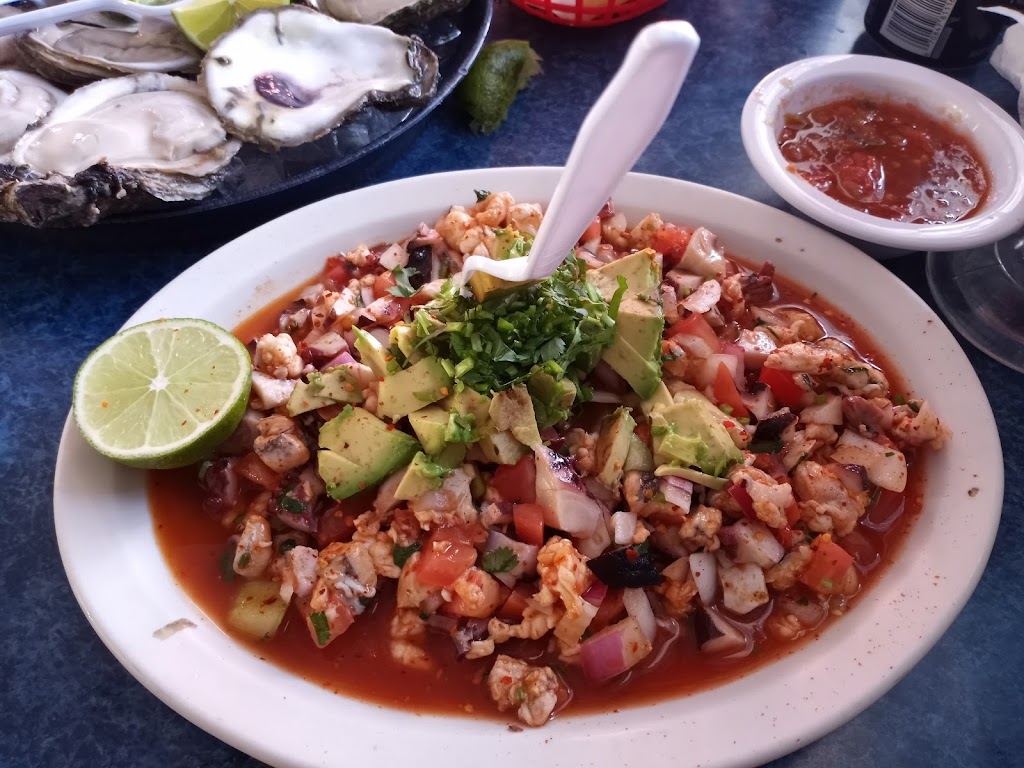 Mariscos El Puerto De Acapulco | 3205 Mansfield Hwy, Forest Hill, TX 76119, USA | Phone: (817) 536-0044