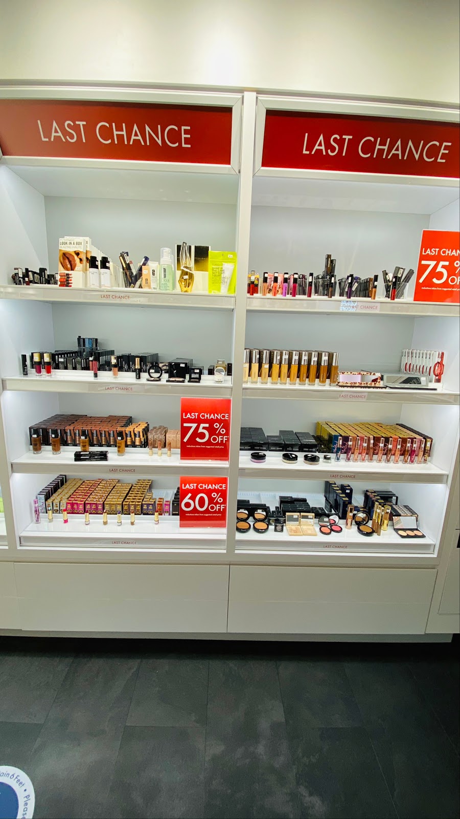 The Cosmetics Company Store | 300 Taylor Rd Space 615, Niagara-on-the-Lake, ON L0S 1J0, Canada | Phone: (905) 684-5171