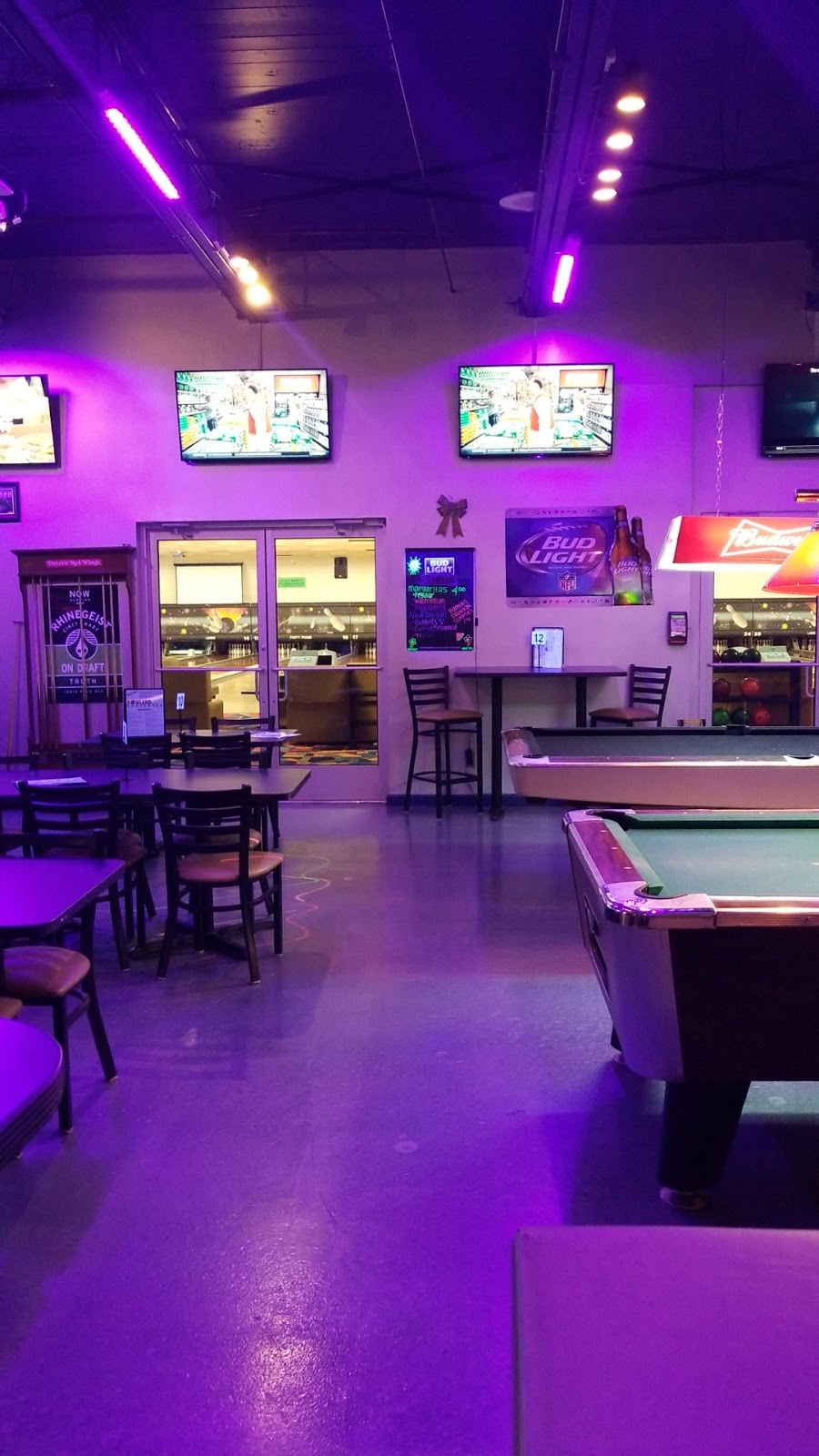 Bowlero Lanes Fun Center | 4398 Monroe St, Toledo, OH 43613, USA | Phone: (419) 473-1257