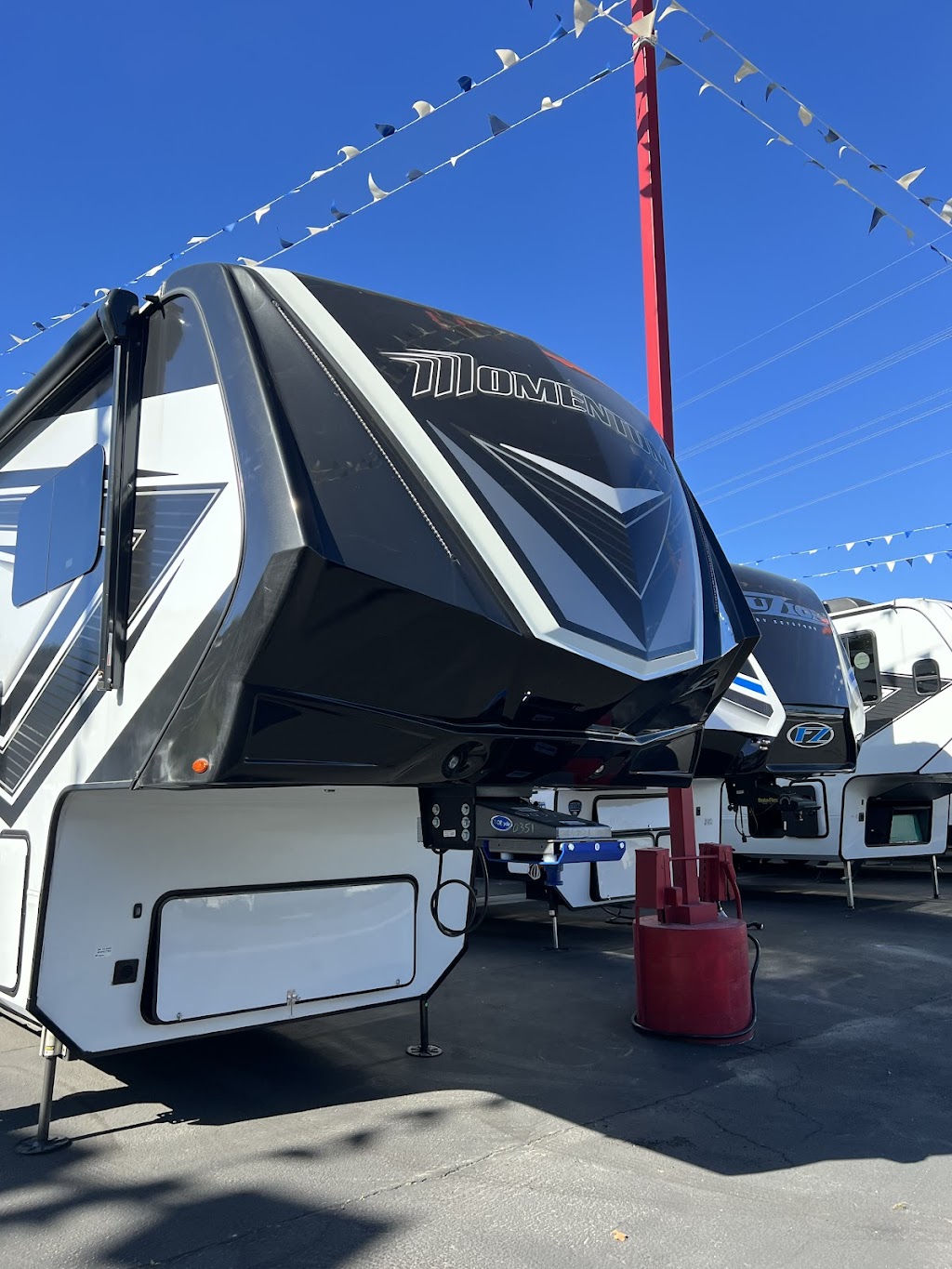 Mike Thompsons RV Super Store | 902 Rv Center Dr, Colton, CA 92324, USA | Phone: (909) 825-2433