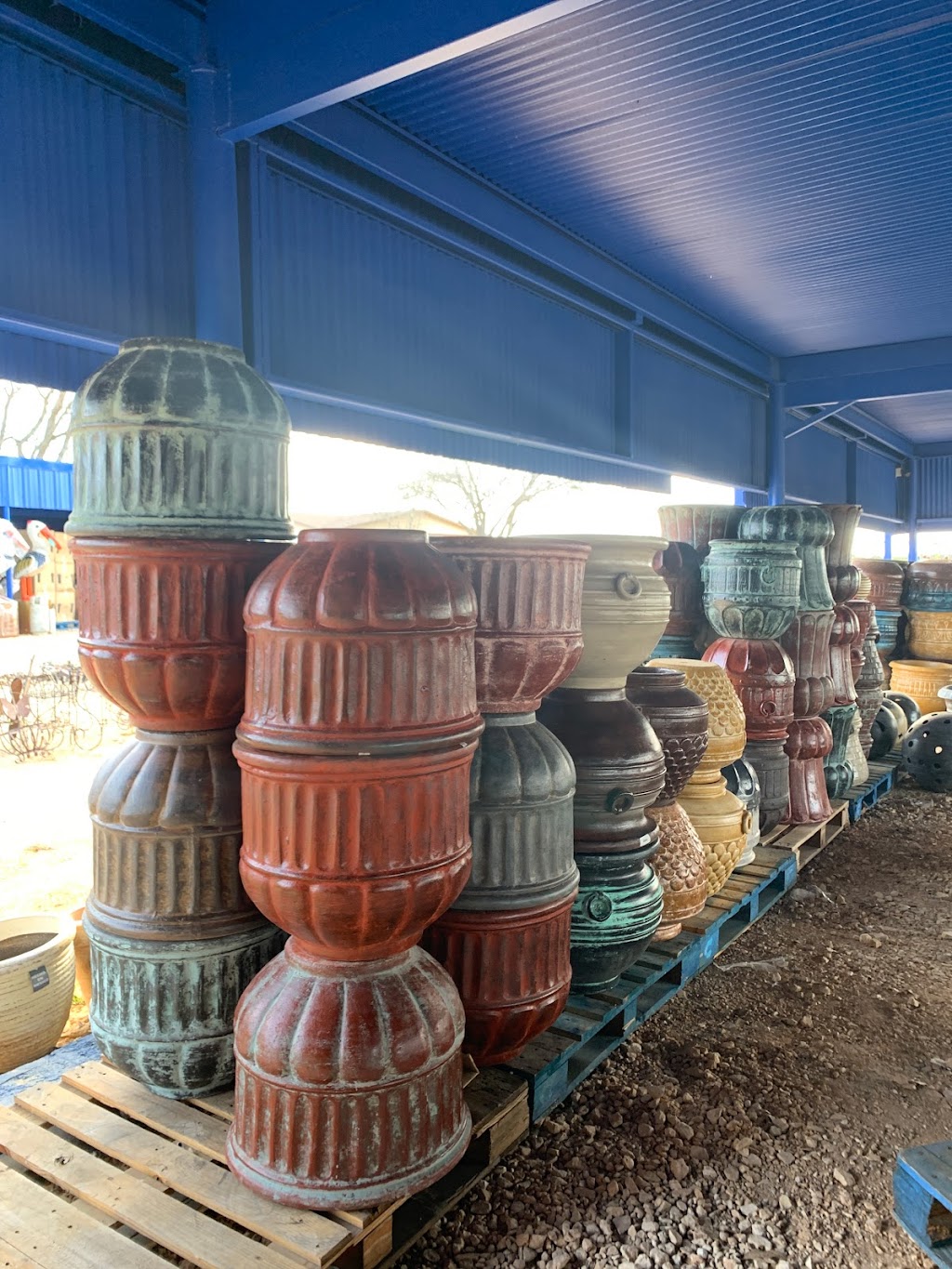 Blue Rooster Home & Garden Decor, LCC. | 25130 I-35, New Braunfels, TX 78132, USA | Phone: (210) 388-5479