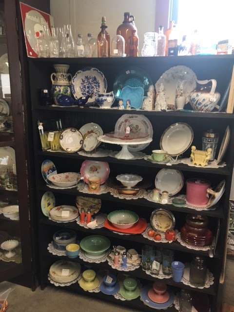 Antiques Preferred of Evans City | 139 Harrison St, Evans City, PA 16033, USA | Phone: (724) 538-5300