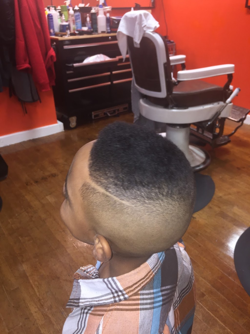 The Barbers Point Executive Barber/Salon & Lounge | 705 Big Stone Gap Rd, Duncanville, TX 75137, USA | Phone: (469) 868-6500