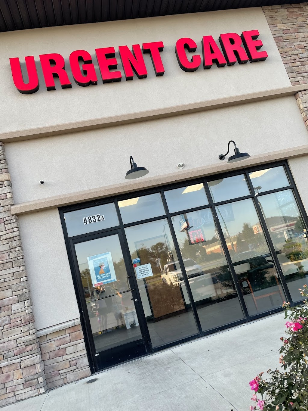 Walk In Urgent Care | 4832 W Broad St, Columbus, OH 43228, USA | Phone: (614) 465-7457