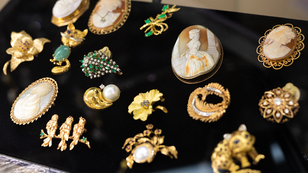 Simmons Estate Jewelry | 5800 Camp Bowie Blvd # 116, Fort Worth, TX 76107, USA | Phone: (817) 882-9085