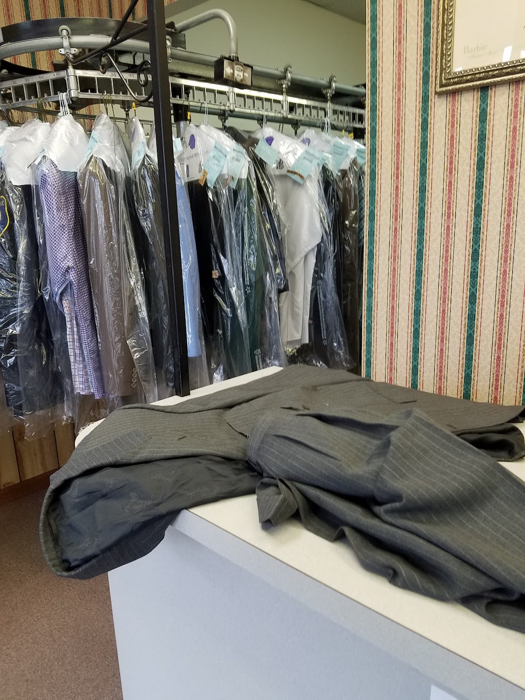 Cosimos Cleaners & Tailoring | 1800 Western Ave # 1800, Albany, NY 12203, USA | Phone: (518) 456-2300