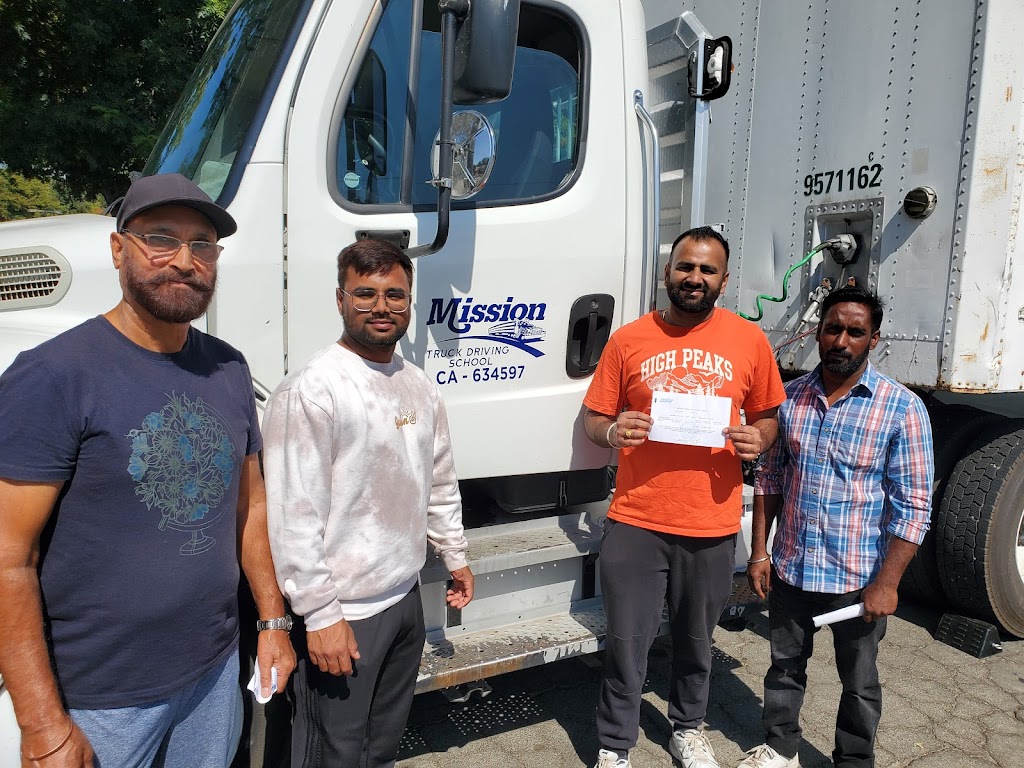 Mission Truck driving school | 638 River Rd, Modesto, CA 95351, USA | Phone: (209) 337-8559