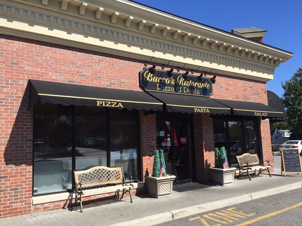 Buccos Ristorante & Pizzeria | 60 Essex St, Rochelle Park, NJ 07662, USA | Phone: (201) 226-1030