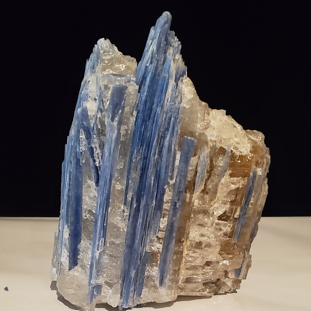 KM Crystals | 3006 Lincoln Blvd, Santa Monica, CA 90405, USA | Phone: (310) 775-1285