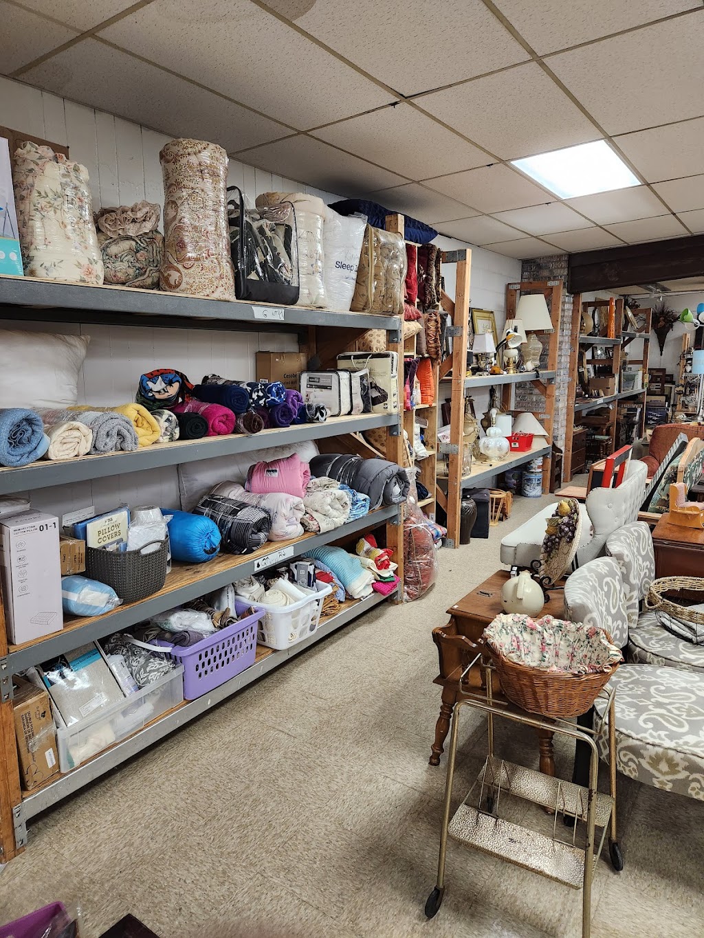 2 Flips Super Thrift | 3000 Woodlawn Blvd, Denison, TX 75020, USA | Phone: (903) 819-1724