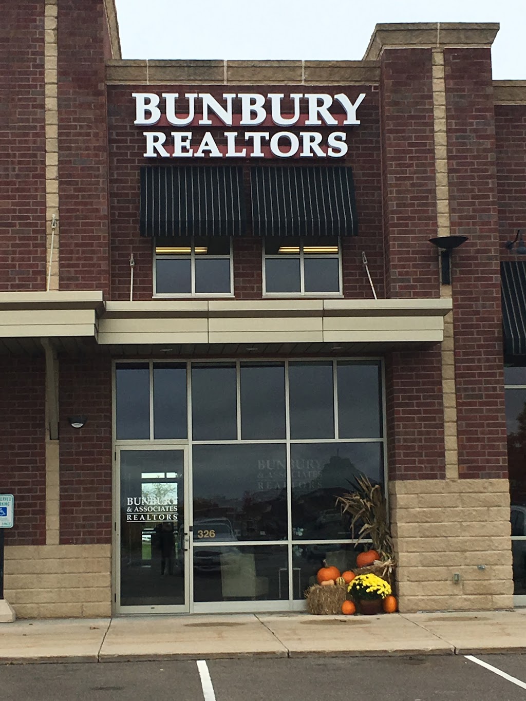 Forever Home Real Estate Powered by Bunbury & Associates | 326 S Grand Ave, Sun Prairie, WI 53590, USA | Phone: (608) 445-2370