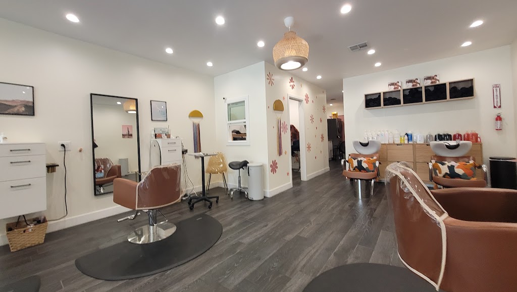 Mane Idol Salon | 22845 Ventura Blvd, Woodland Hills, CA 91364, USA | Phone: (818) 456-4647