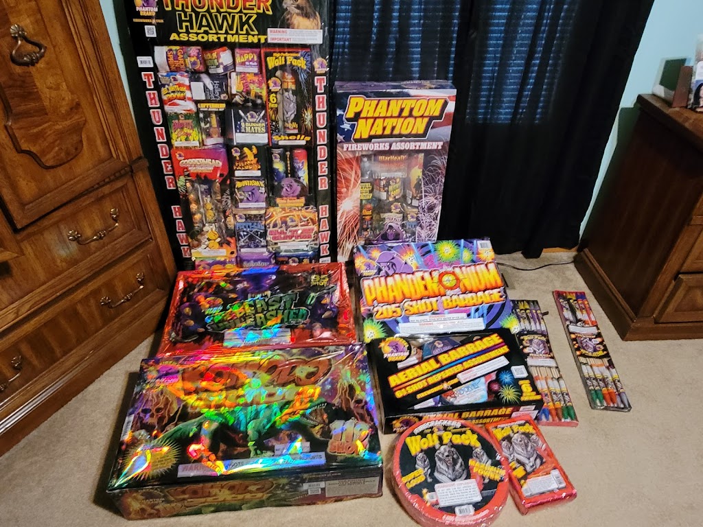 Phantom Fireworks of Canton | 2801 Faircrest St SW, Canton, OH 44706, USA | Phone: (330) 484-6222