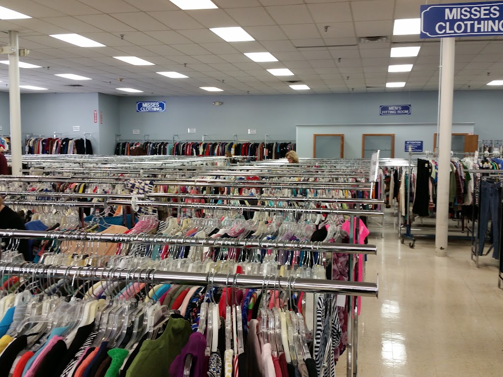 Goodwill Industries - W Jefferson Store | 6256 W Jefferson Blvd, Fort Wayne, IN 46804, USA | Phone: (260) 459-3438