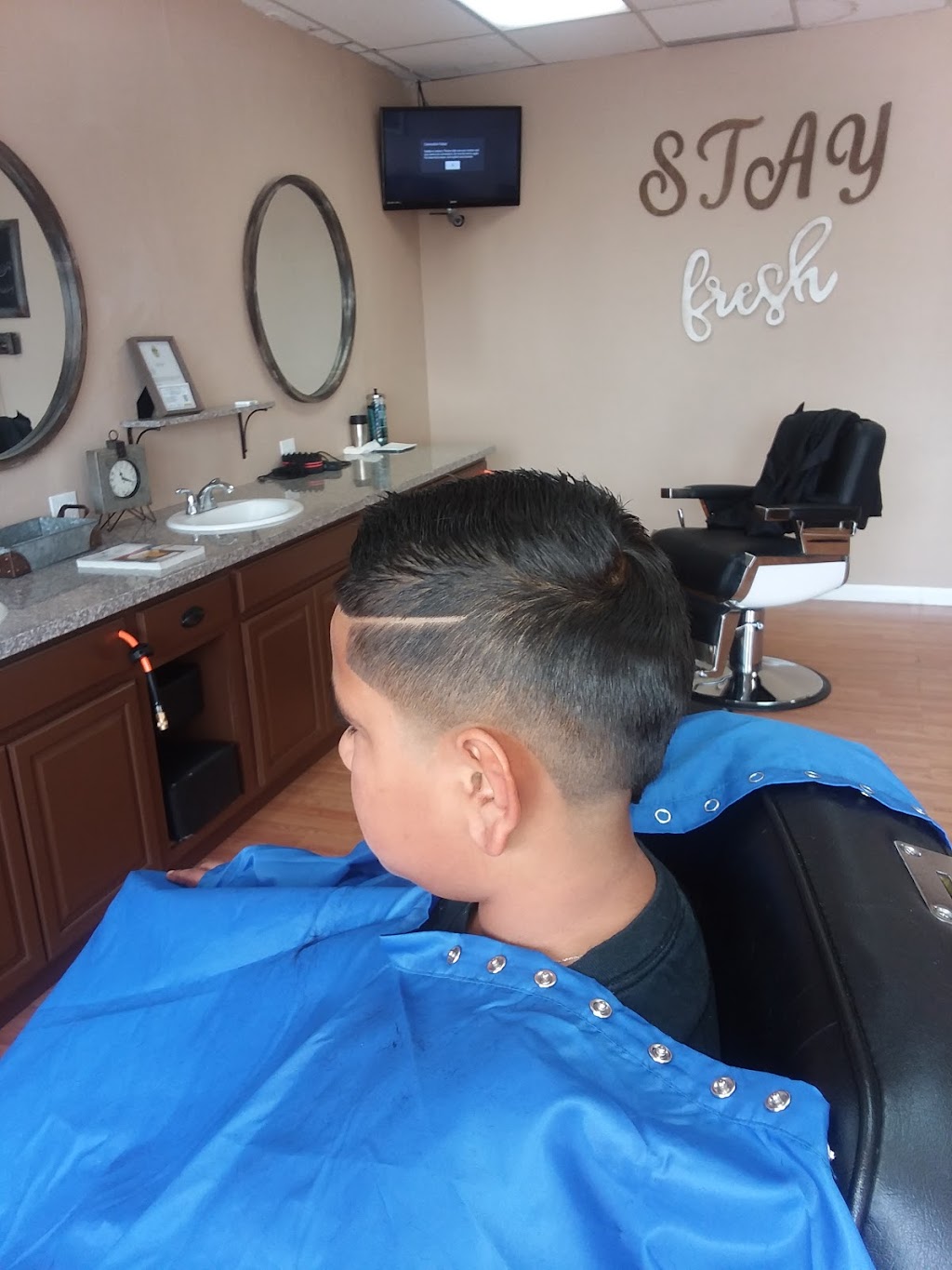 Compadres Barbershop | 9206 S Avenida del Yaqui #3, Guadalupe, AZ 85283 | Phone: (480) 839-4741