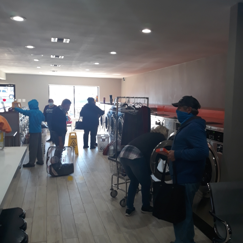 Chick’s Laundromat | 1814 US-83, Zapata, TX 78076, USA | Phone: (956) 750-3507