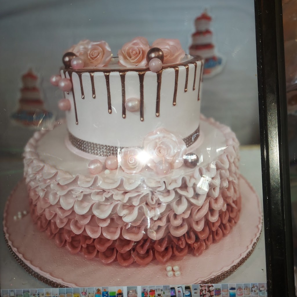 Angelas Cake | 2220 Amsterdam Ave, New York, NY 10032, USA | Phone: (212) 304-4745