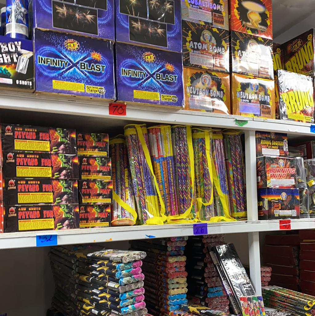 Johnny Fireworks Benbrook | 14290 US-377, Fort Worth, TX 76126, USA | Phone: (682) 900-6781