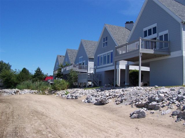 Lake Erie Beach Front Properties, LTD | 1623 Waters Edge Dr, Port Clinton, OH 43452, USA | Phone: (419) 393-2242