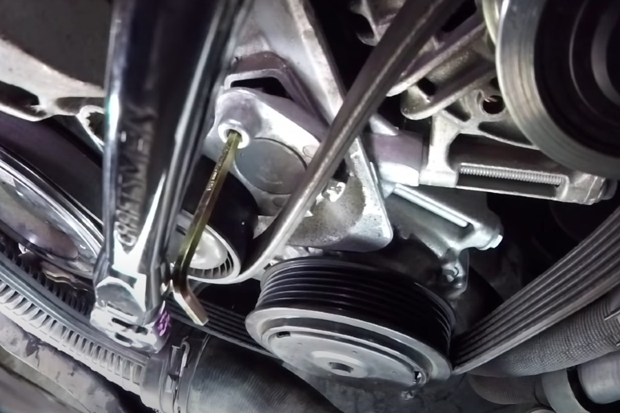 Long Beach Mobile Mechanic | 2507 E 15th St #120A, Long Beach, CA 90804, USA | Phone: (562) 685-9800