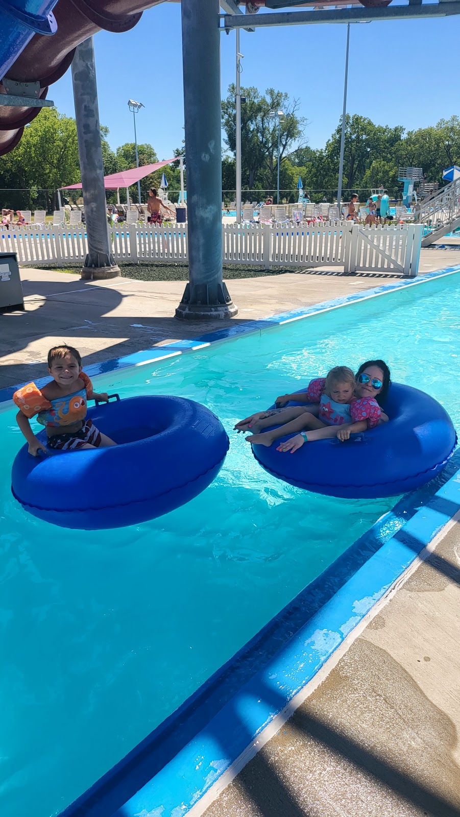 Pawnee Plunge Water Park | 560 33rd Ave, Columbus, NE 68601, USA | Phone: (402) 562-4269