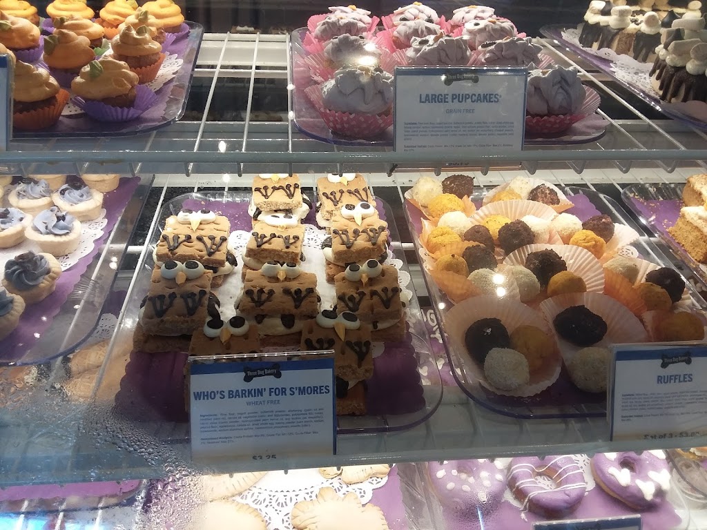 Three Dog Bakery Mansfield | 3300 E Broad St #142, Mansfield, TX 76063, USA | Phone: (817) 592-3531