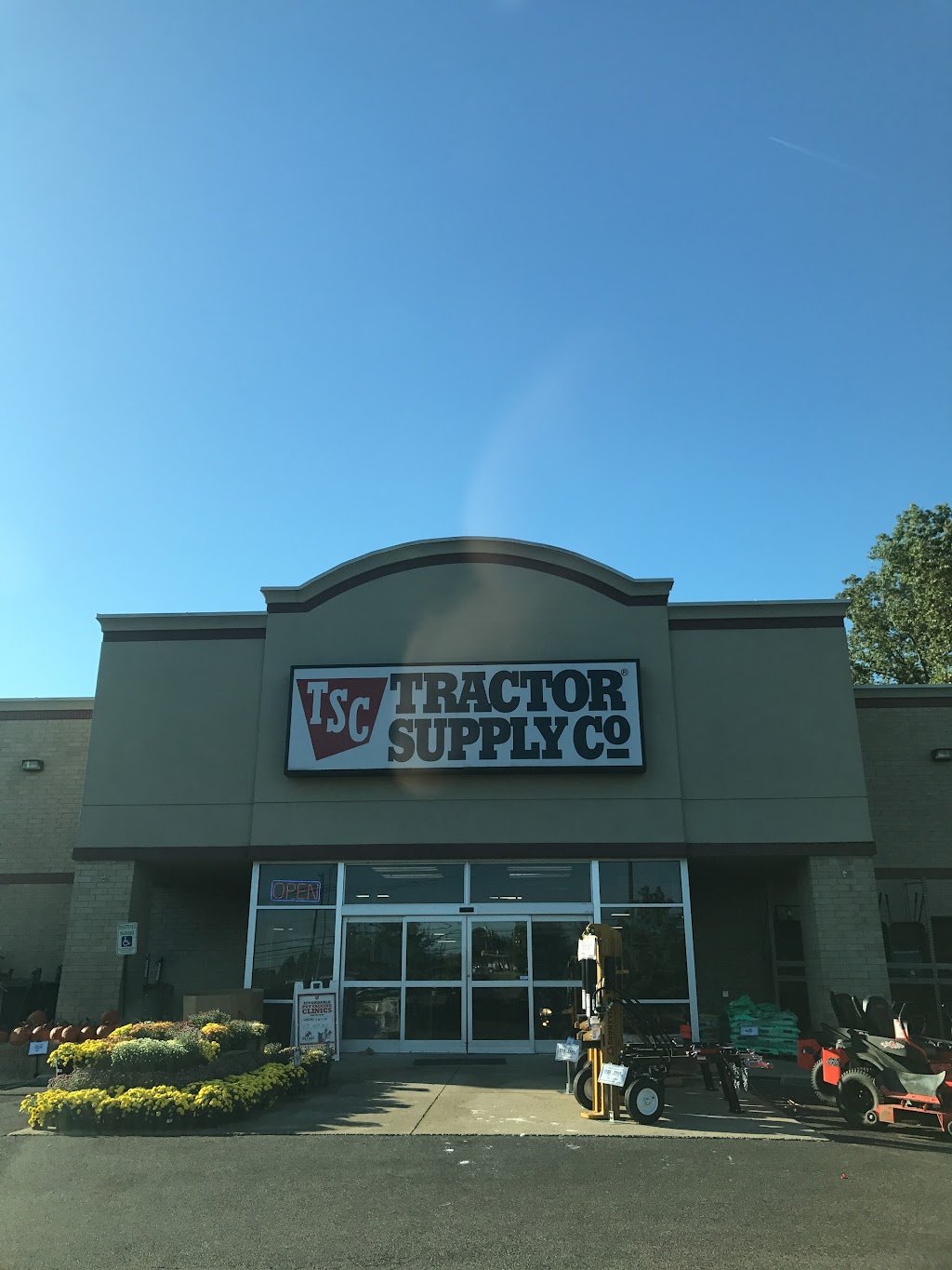 Tractor Supply Co. | 9715 US-64, Arlington, TN 38002, USA | Phone: (901) 386-6637