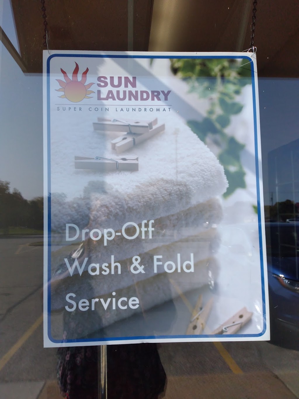 Sun Laundry Super Coin Lndrmt | 515 Cottonwood Ave, Hartland, WI 53029, USA | Phone: (262) 367-4593