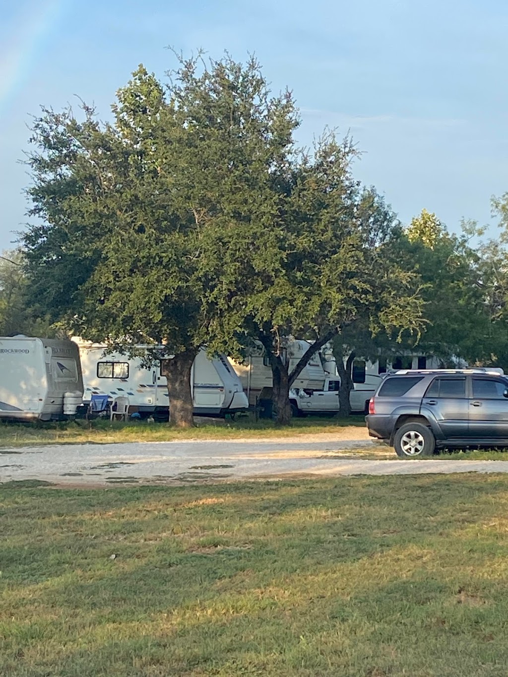 D&G RV Park | 229 Co Rd 2871, Bigfoot, TX 78005, USA | Phone: (210) 287-5927