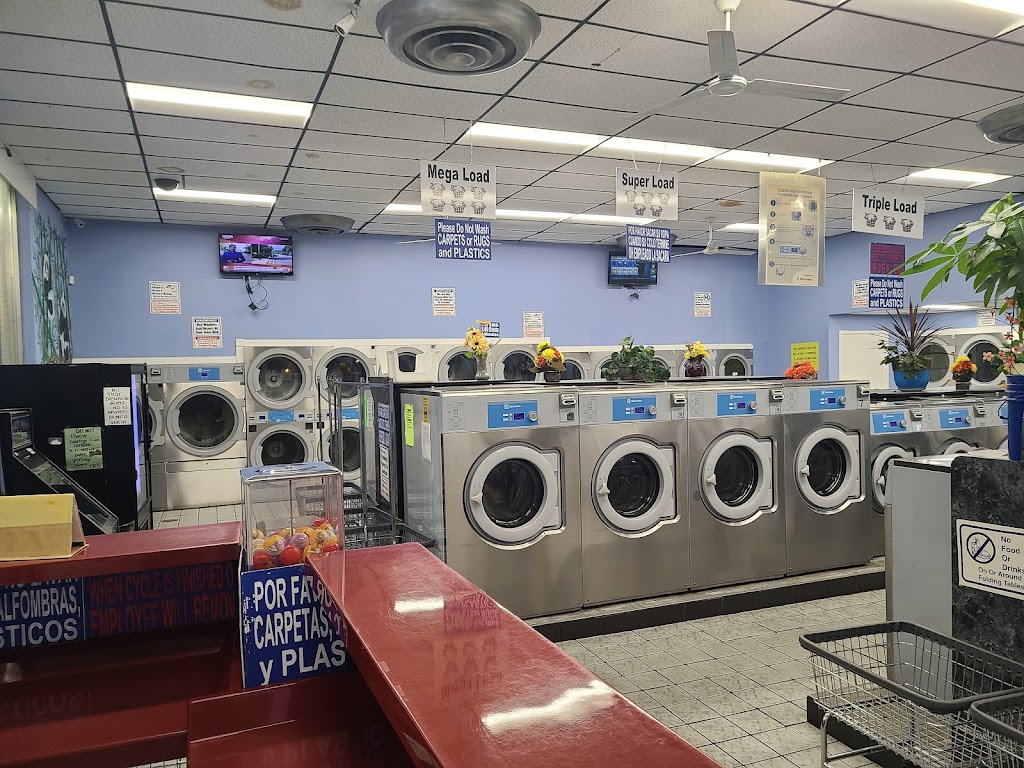 Coin Laundry & Wash and Fold | 2309 Chillum Rd, Hyattsville, MD 20782, USA | Phone: (240) 467-3659