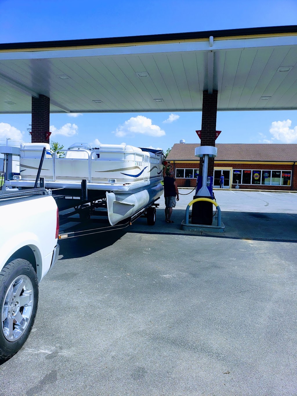 Nolensville Exxon | 7136 Nolensville Rd, Nolensville, TN 37135, USA | Phone: (615) 776-1931