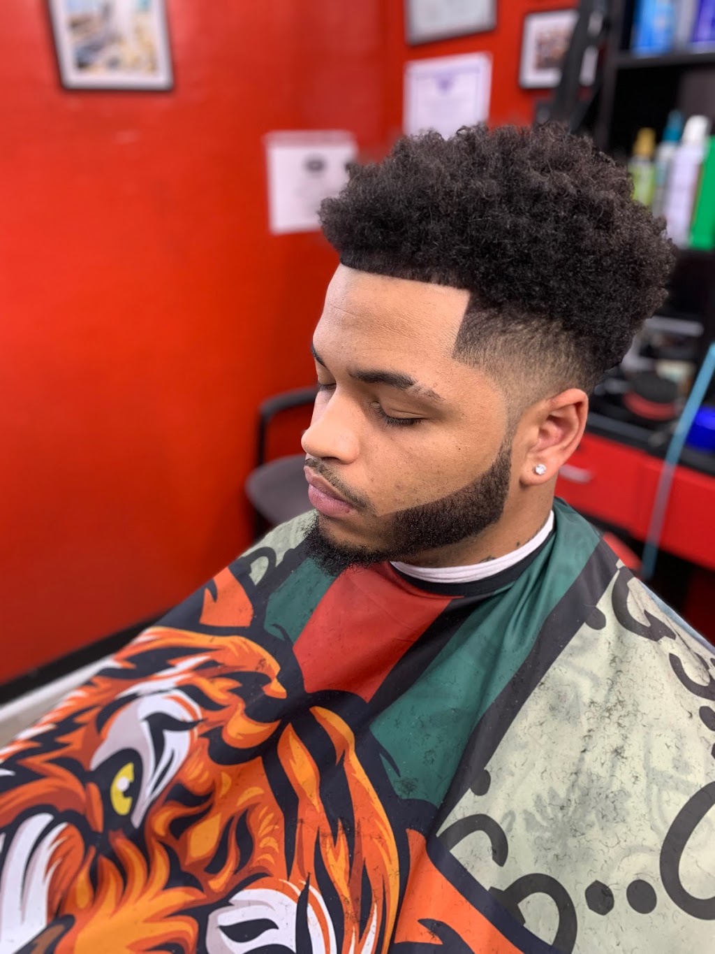 In The Zone Uptown Barbershop | 12917-I Jefferson Ave, Newport News, VA 23608, USA | Phone: (757) 872-2514