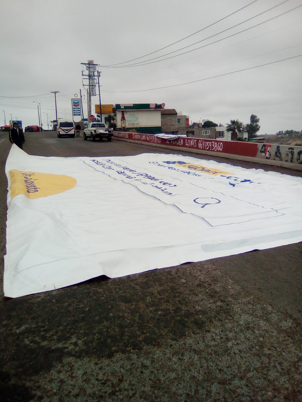 Lonas | El Jibarito, 22606 Tijuana, B.C., Mexico | Phone: 664 759 3860